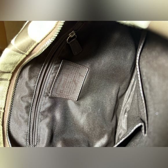 authentic coach purse - Picture 4 of 5